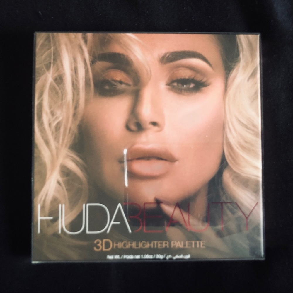 HUDA BEAUTY 3D Highlighter Palette